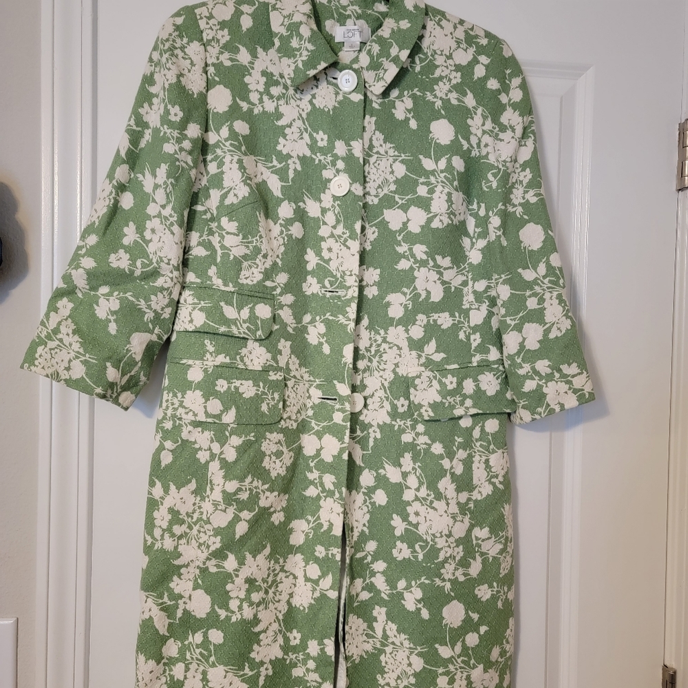Ann Taylor loft green and white floral jacket